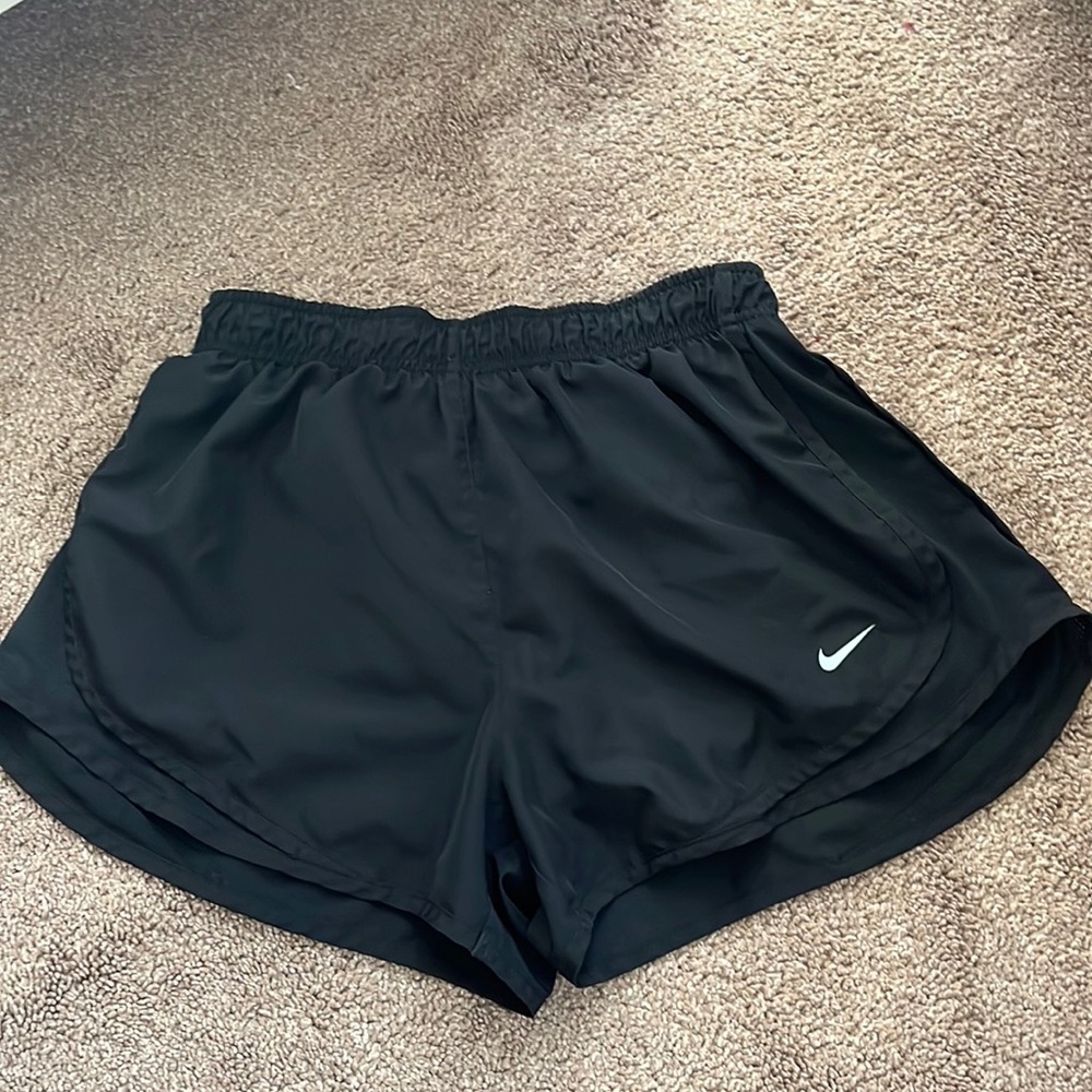 Nike Tempo Medium Shorts